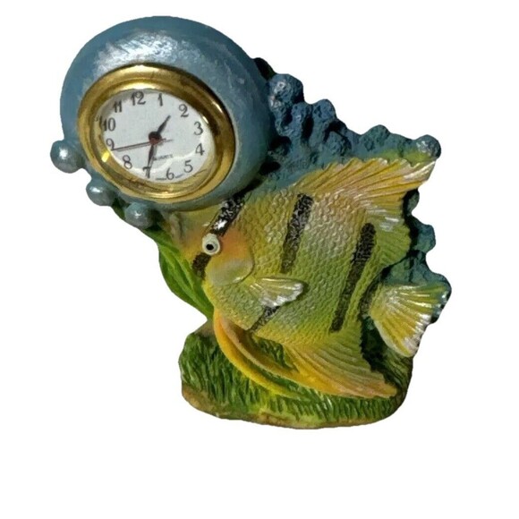 Vintage Fish Swimming Clock Bubbles And Seagrass Blue Reef Battery Operated Mini - Picture 6 of 7